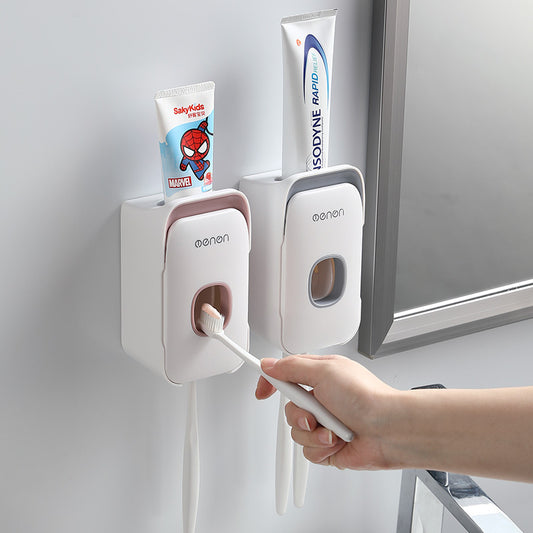 Distributeur automatique de dentifrice