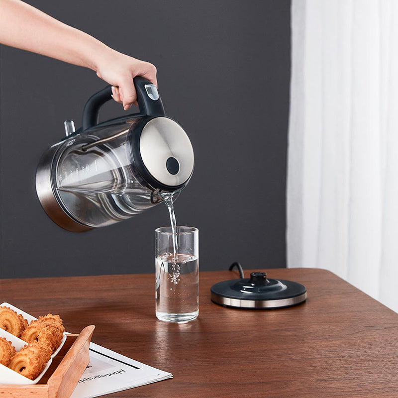 Kleiner Wasserkocher aus Glas